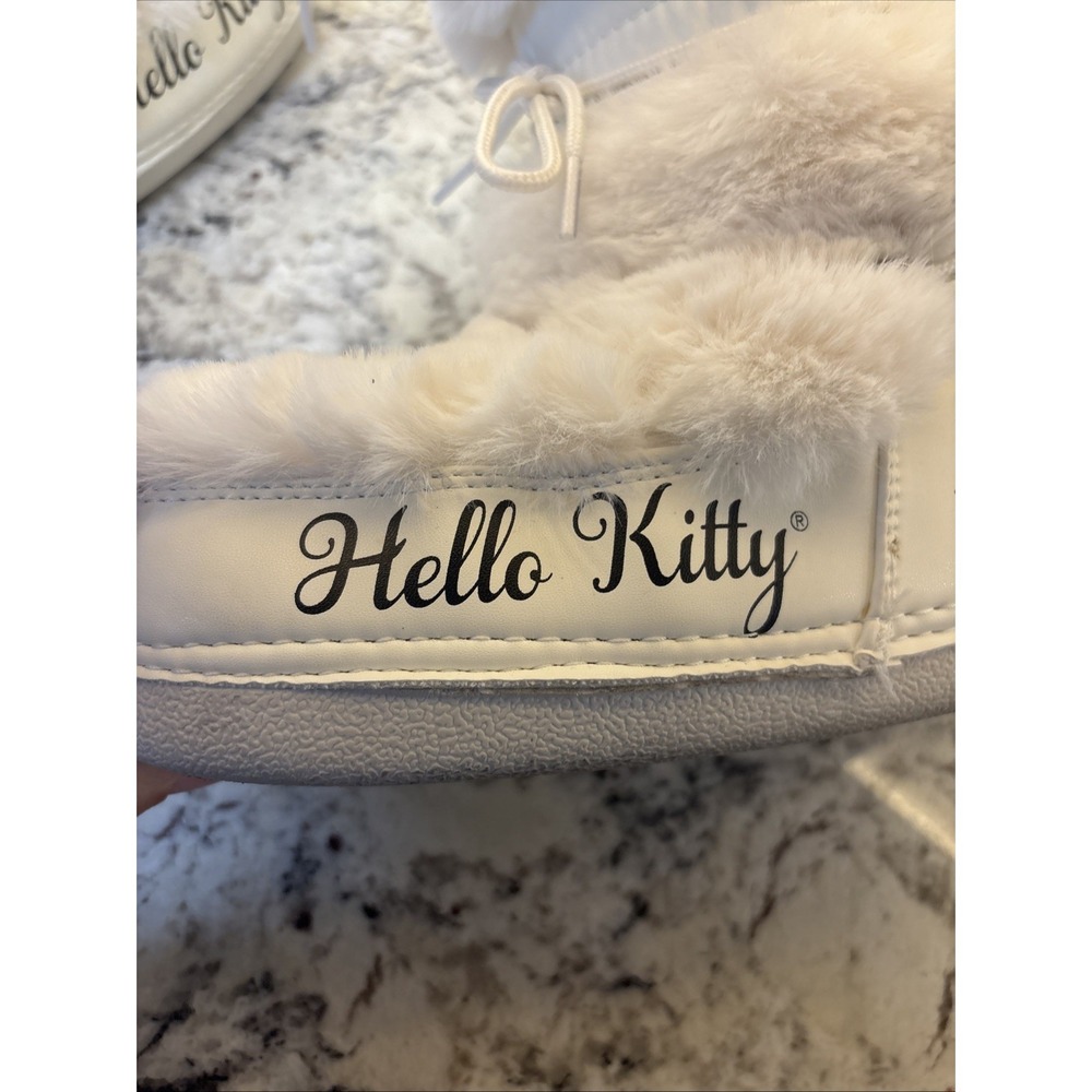Forever21 Hello Kitty Boots Women's Size 8 White Fur Winter Boots pink Bow‎ - Picture 14 of 16